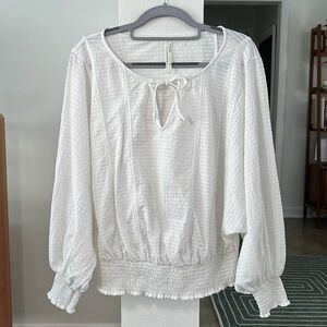 Anthropologie Rebecca Dolman White Sleeve Smocked Hem Top